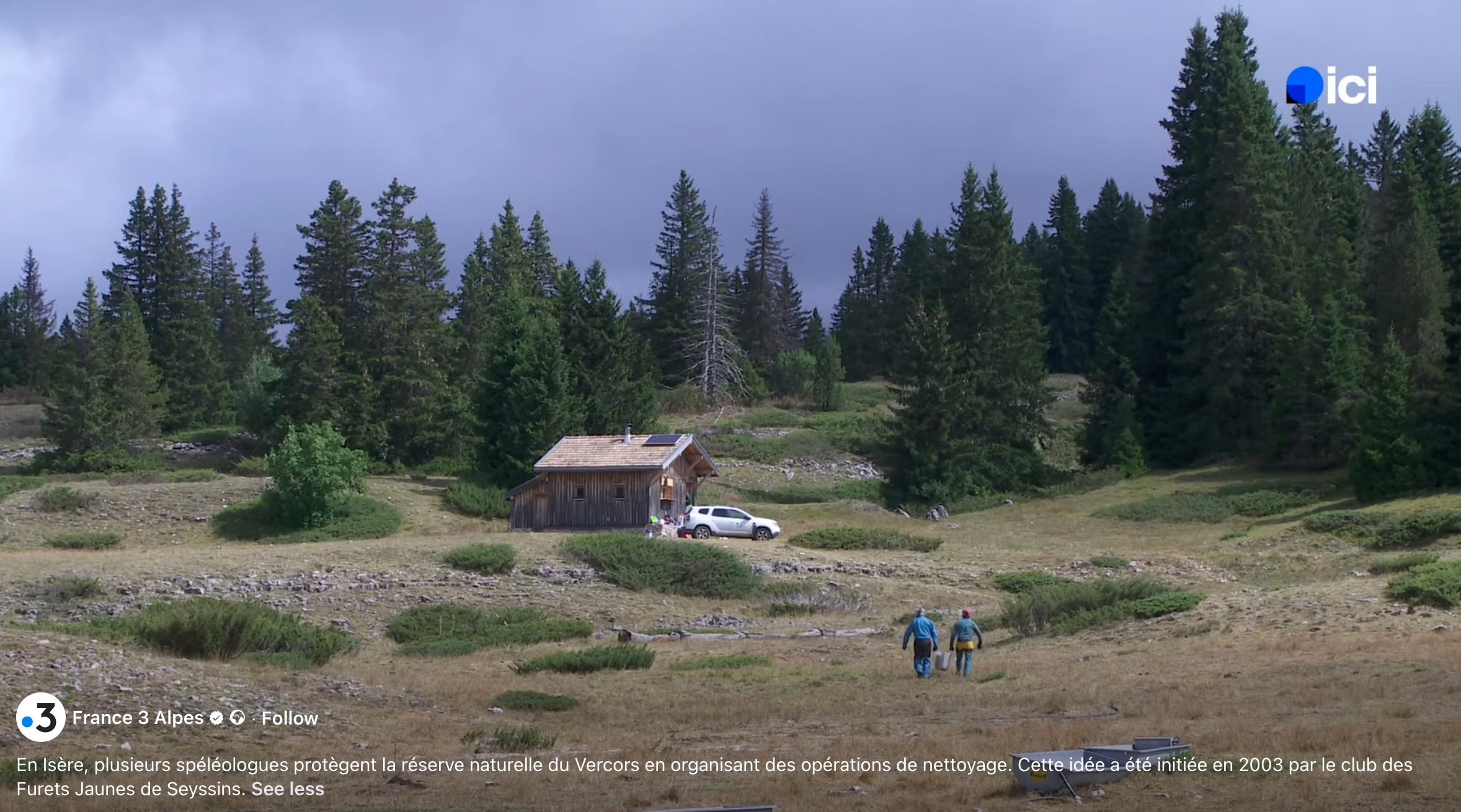 Camp dépollution Hauts-Plateaux - Spéléologues protégeant la réserve naturelle du Vercors, paysage de montagne avec cabane et forêts de pins
